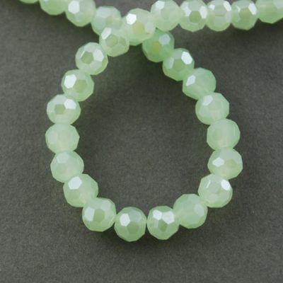P162 Glaspärla imitation jade, fasett rund 4mm piggelin