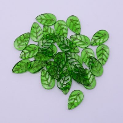 B003 Berlock av tjeckiskt glas 18x11x3mm